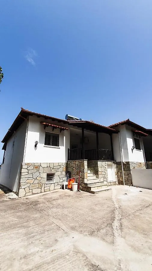 Anemos Deluxe Poseidi Apartments Posidi