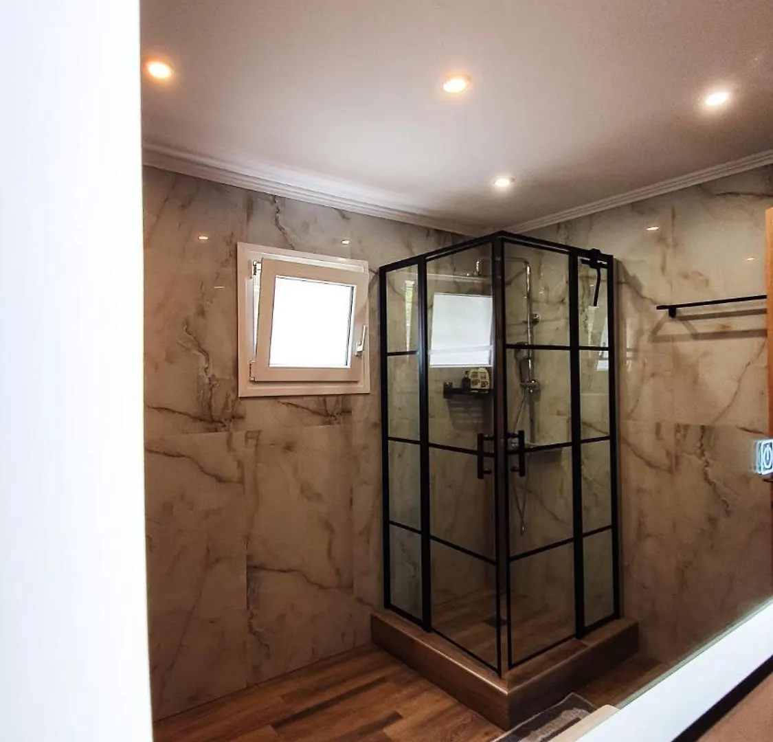 Anemos Deluxe Poseidi Apartments Posidi Řecko